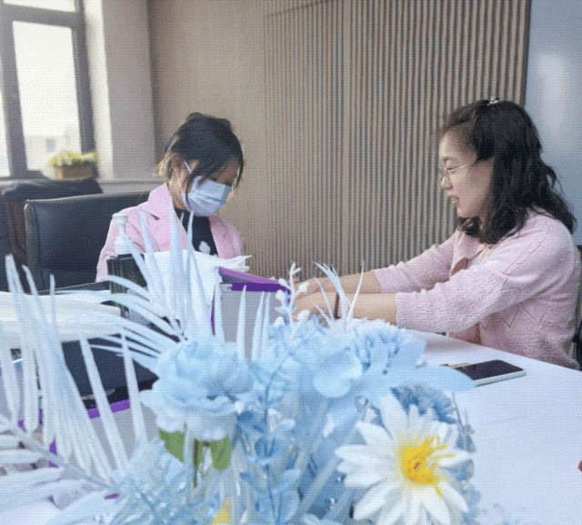护手活动.gif