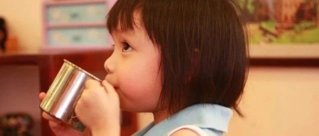 孩子又"上火"了？聪明爸妈都在用的护理秘诀！