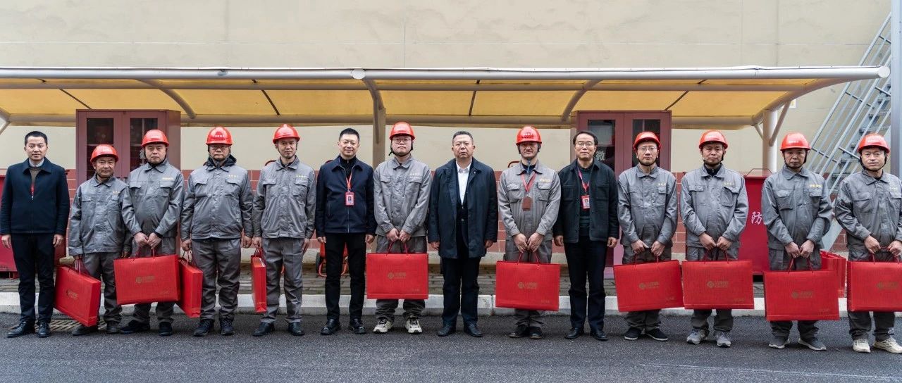 柳江等长虹控股集团领导深入长虹各单位开展新春慰问活动