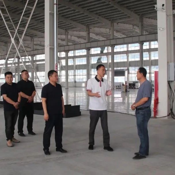 赖兴国在贾得新兴产业园调研企业运营、项目建设和安全环保工作，并开展为企服务