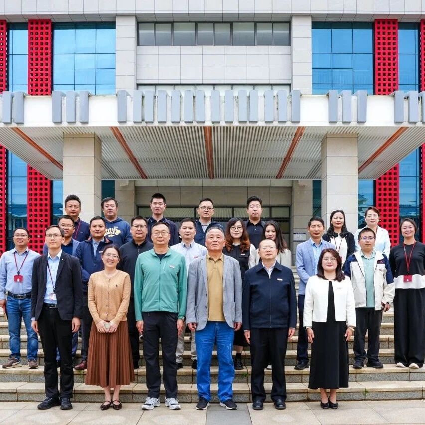 滇池学院交流团到访昆明城市学院