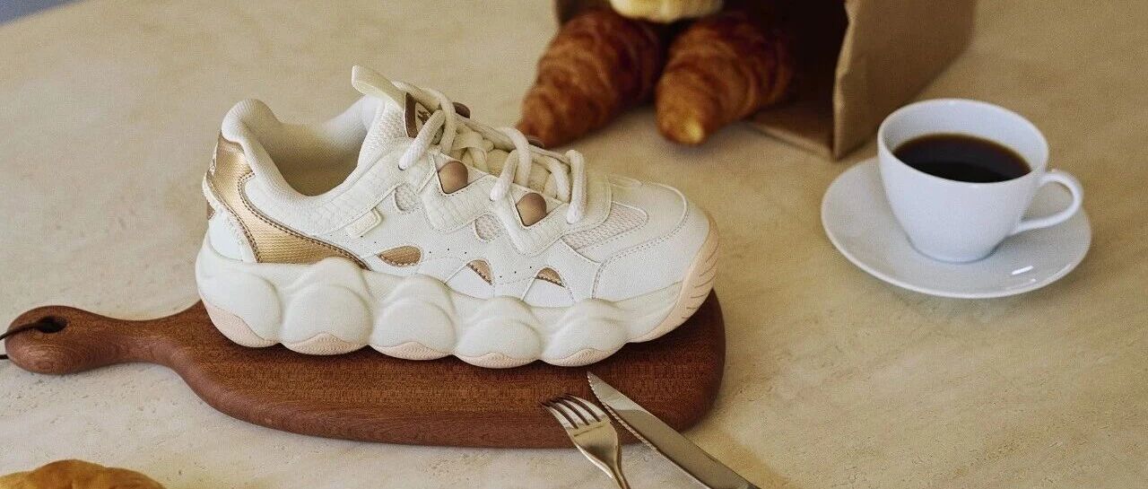 面包鞋履,松软「蹬」场